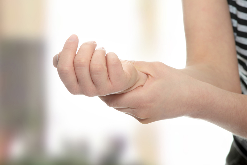 kako razmazati lakatni zglob zbog bolova liječenje artroze zgloba kuka 4 stupnja